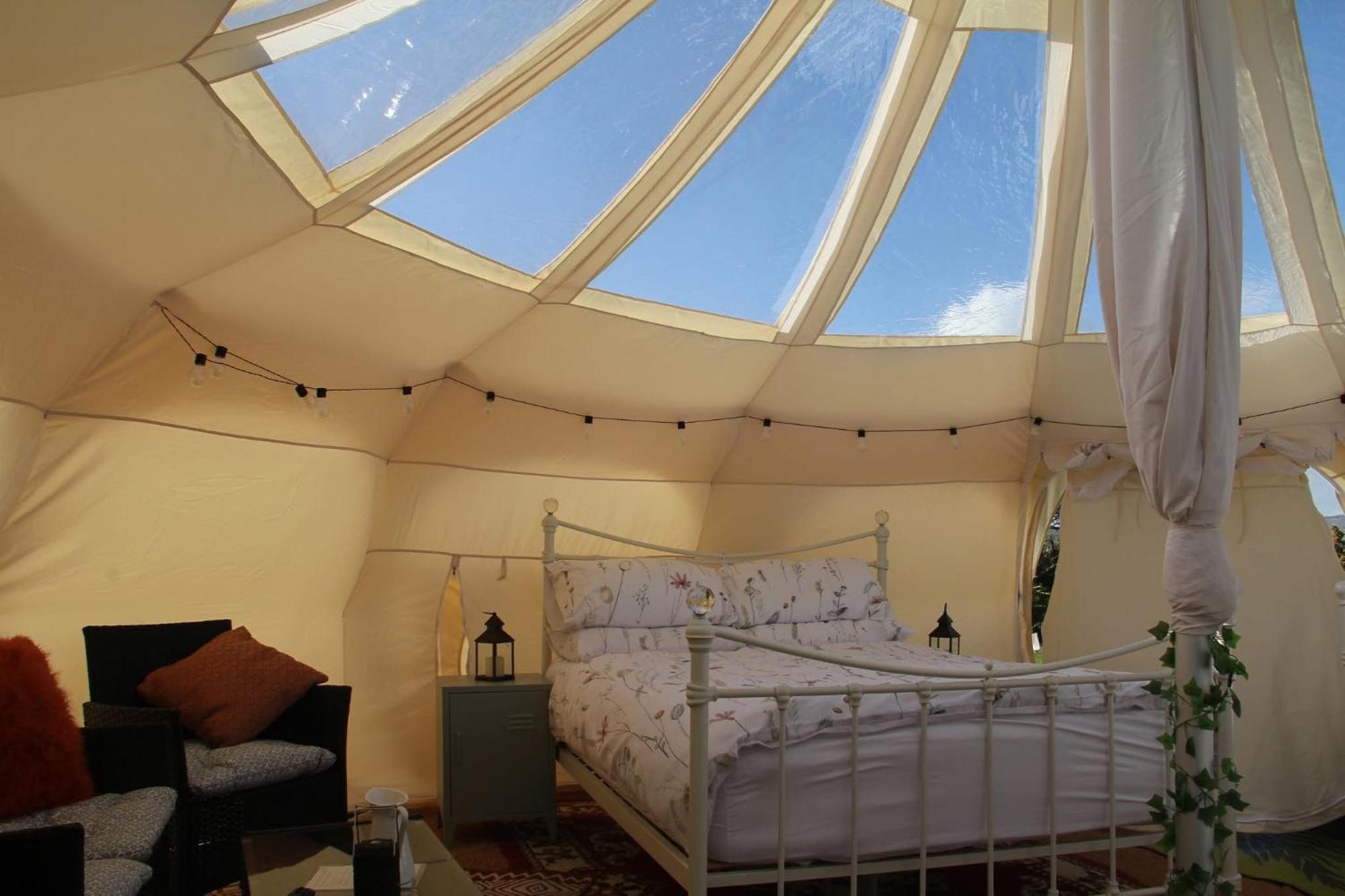 Tal-Y-Fan Farm 6M Stargazer Tent Bridgend  Esterno foto
